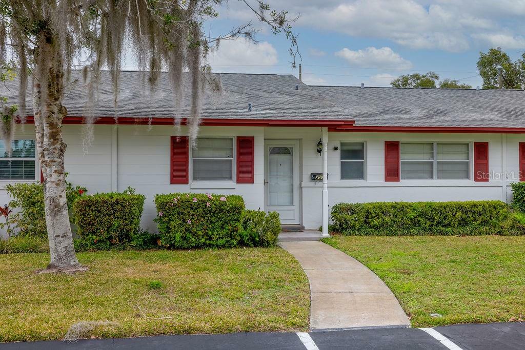 Property Photo:  257 N Hill Avenue  FL 32724 