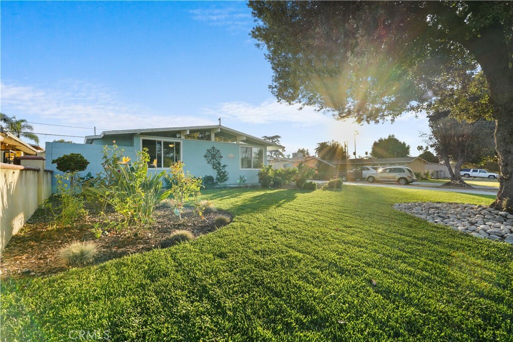 Property Photo:  1514 E Holly Oak Drive  CA 91791 