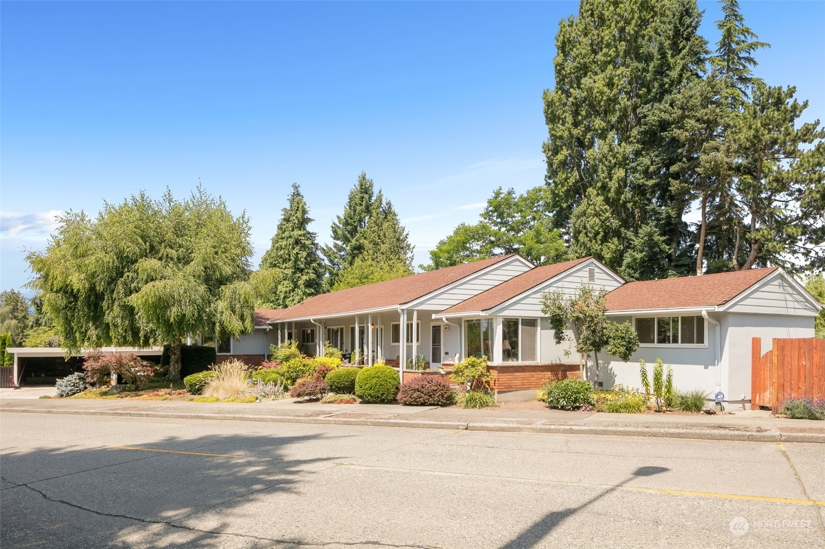 Property Photo: 5301 Erskine Way SW WA 98136