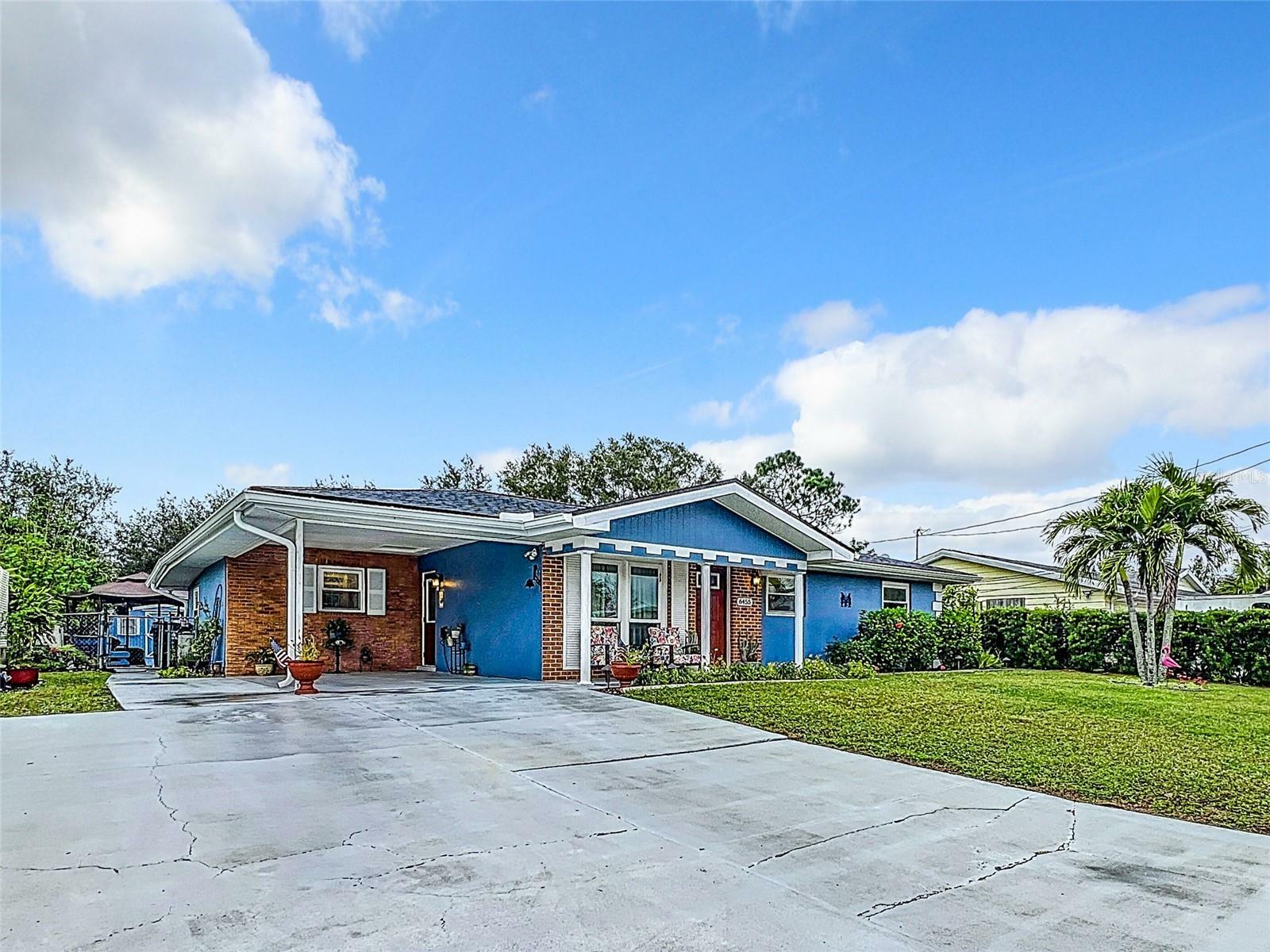 Property Photo:  6455 Malaluka Road  FL 34287 