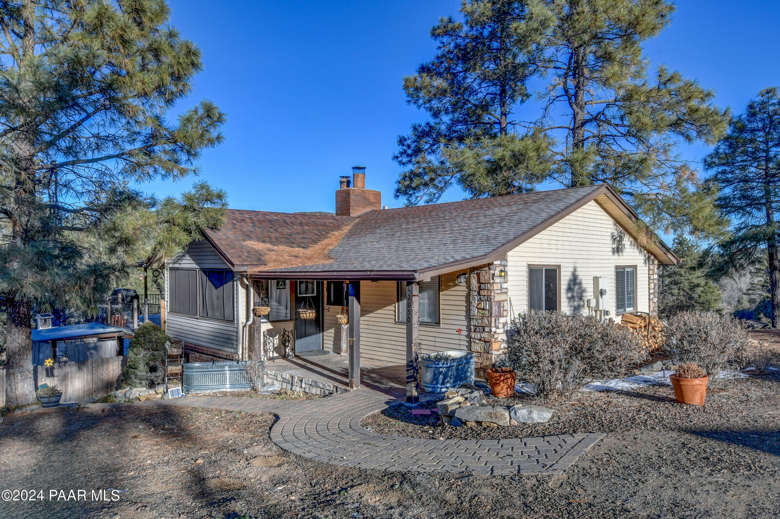 Property Photo: 2050 W Shadow Valley Ranch Road AZ 86305