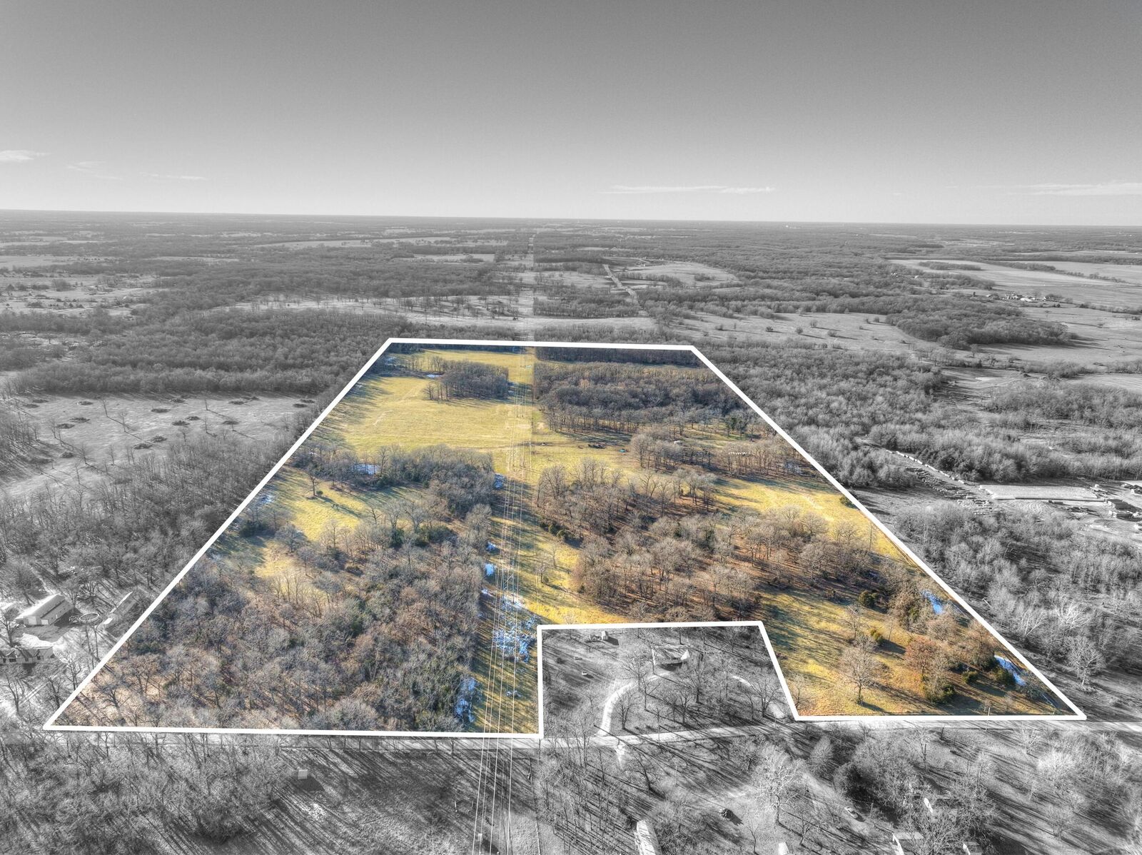 Property Photo: 5803 County Road 40 MO 64859