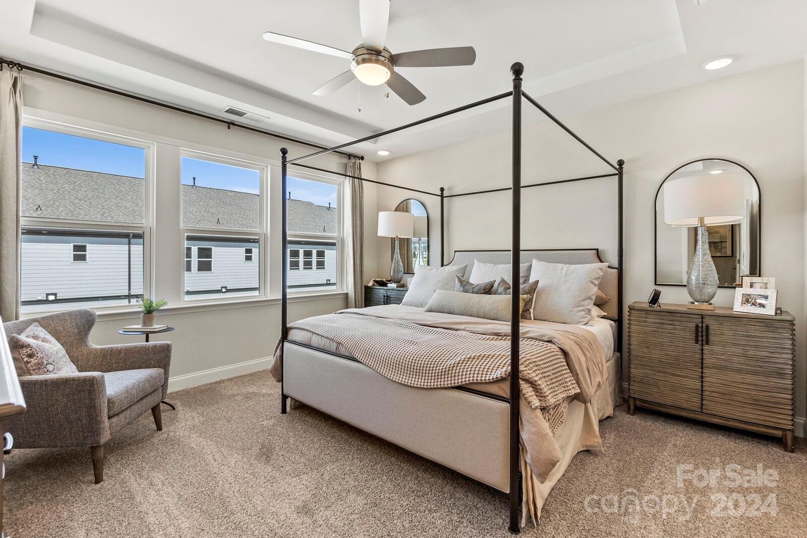 Property Photo: 5841 Clear Creek Lane NC 28215