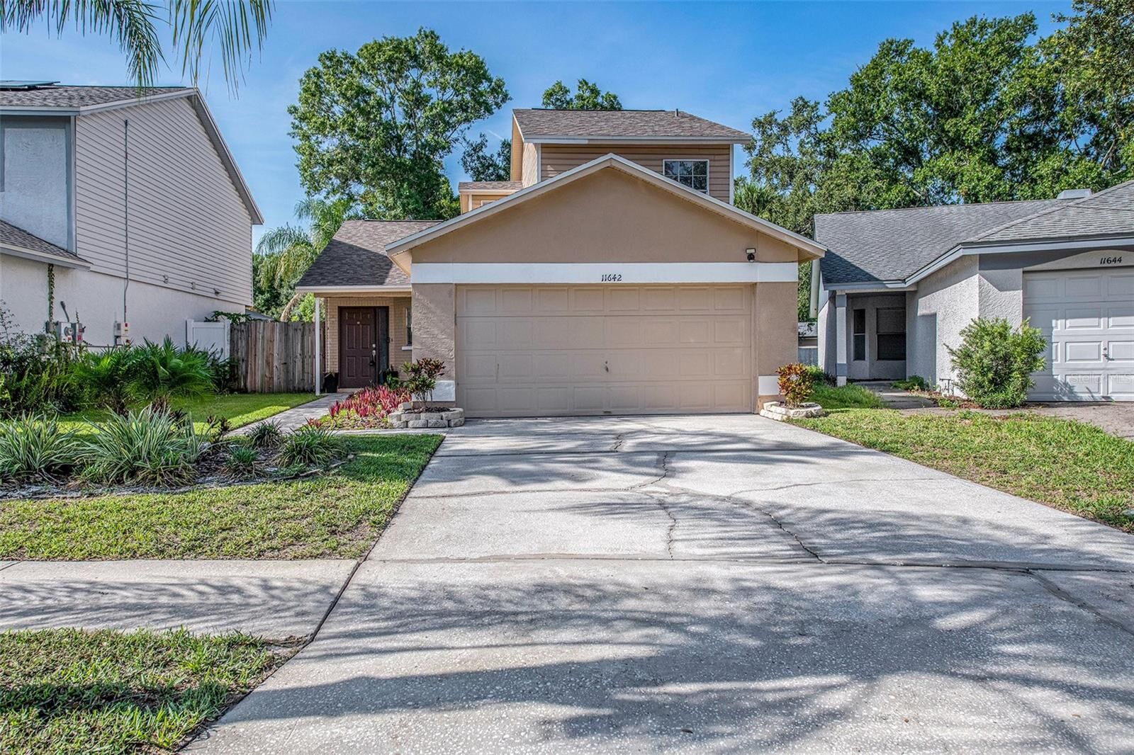 Property Photo: 11642 Hidden Hollow Circle FL 33635