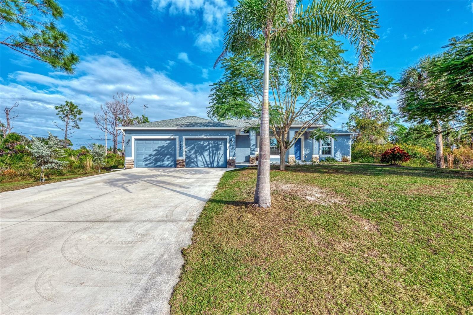 Property Photo:  5488 Hoffman Street  FL 33981 