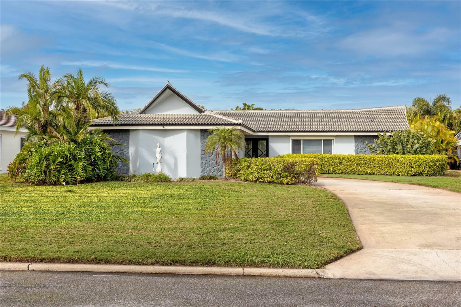 Property Photo:  302 Monte Cristo Boulevard  FL 33715 