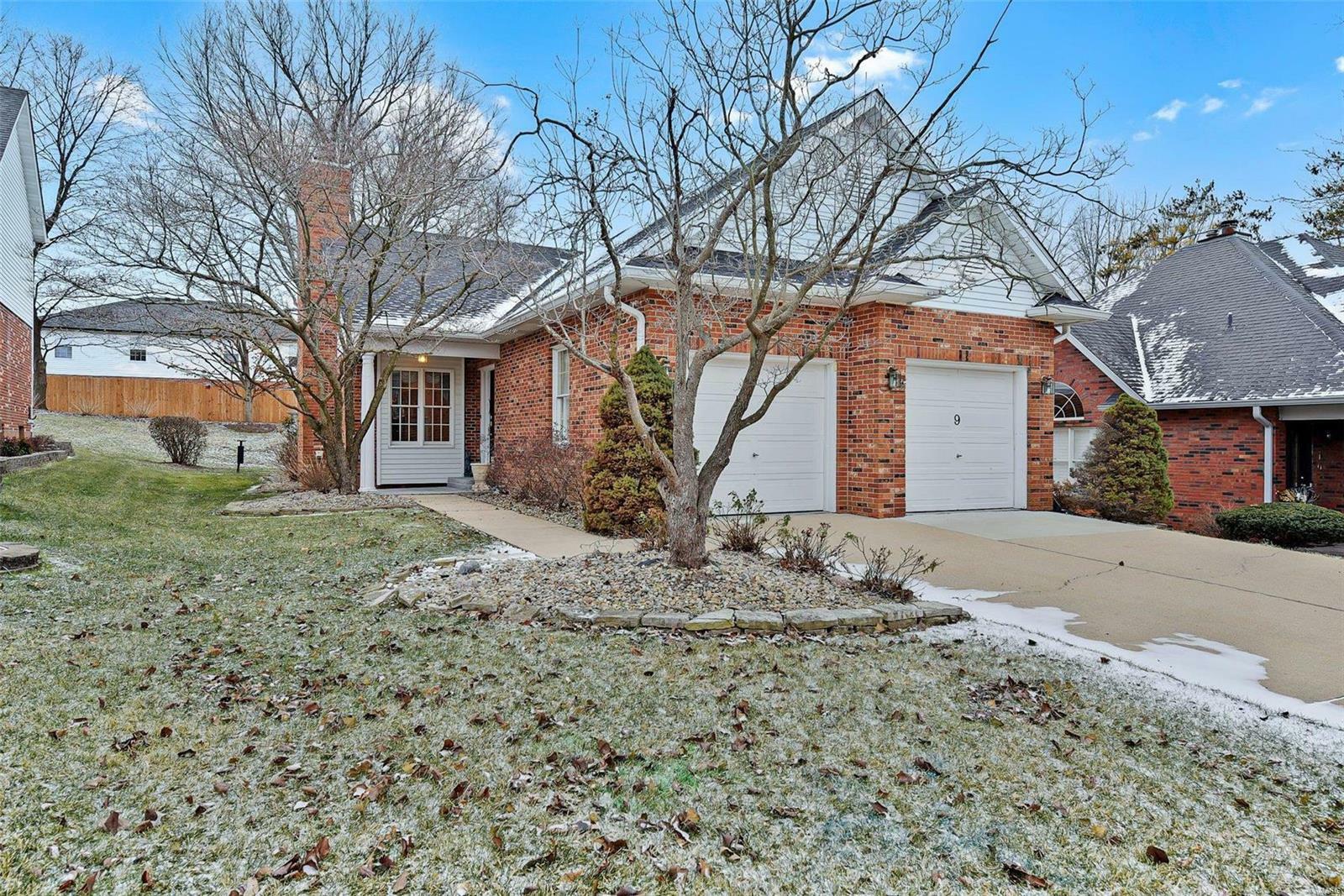 Property Photo:  9 Eagle Court  IL 62025 