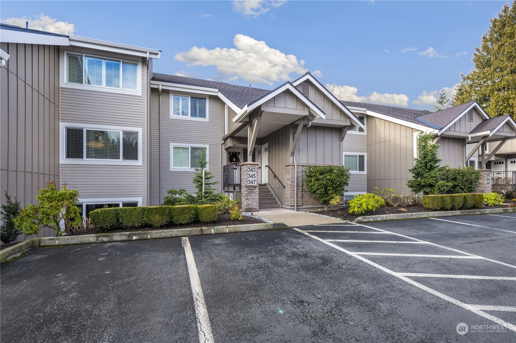 Property Photo:  343 101st Avenue SE 303-D  WA 98004 