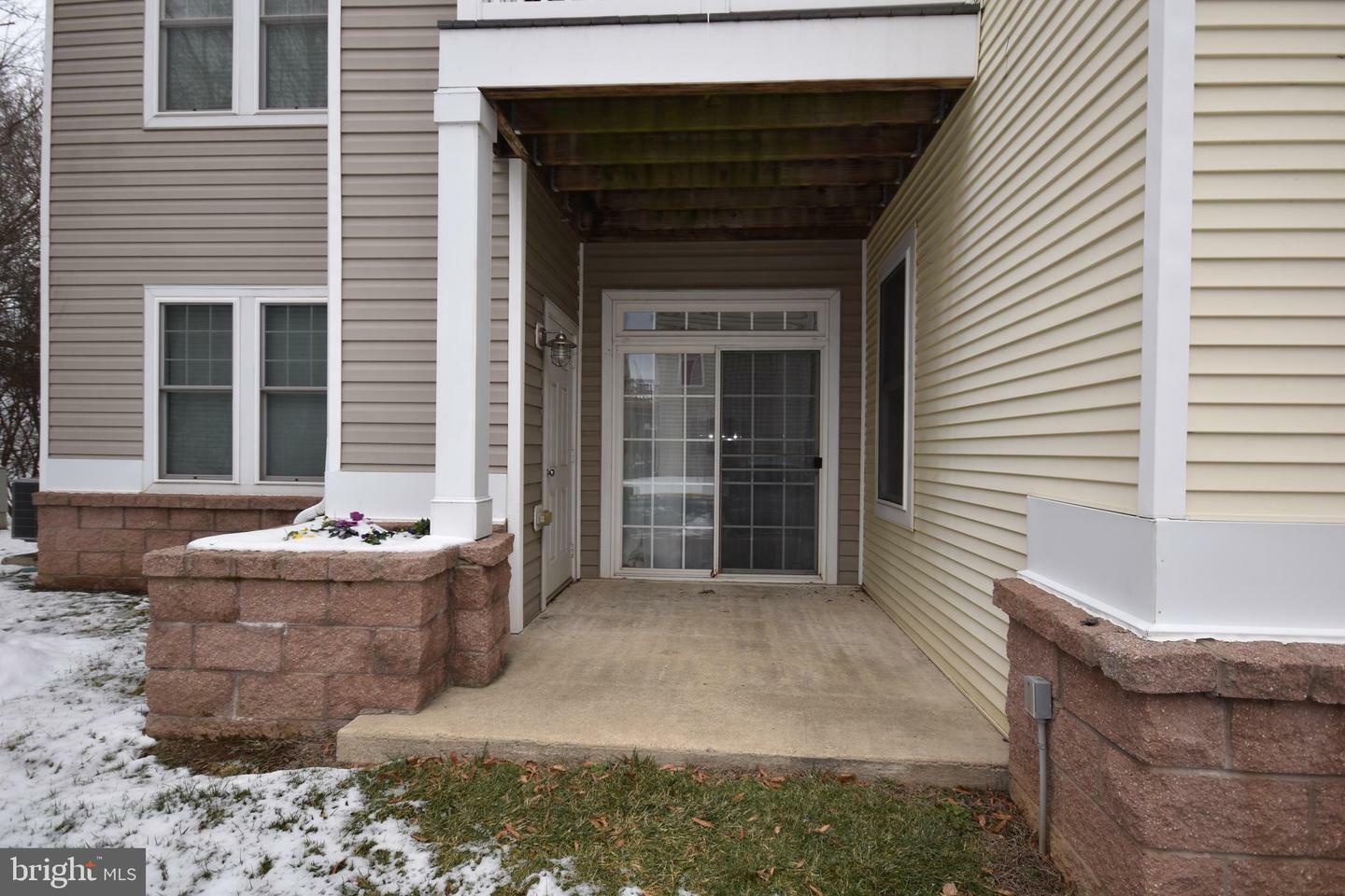 Property Photo: 6185 Willow Place 101 VA 22712