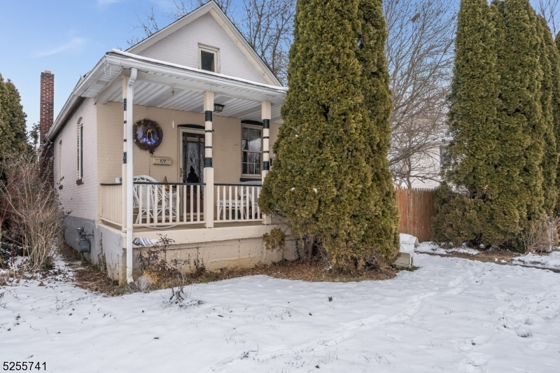 Property Photo:  829 South Blvd  NJ 08865 