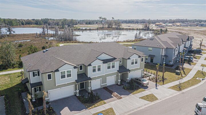 Property Photo:  8836 Gallantree Place  FL 34637 