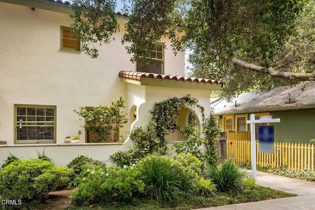 Property Photo: 1372 E Elizabeth Street CA 91104