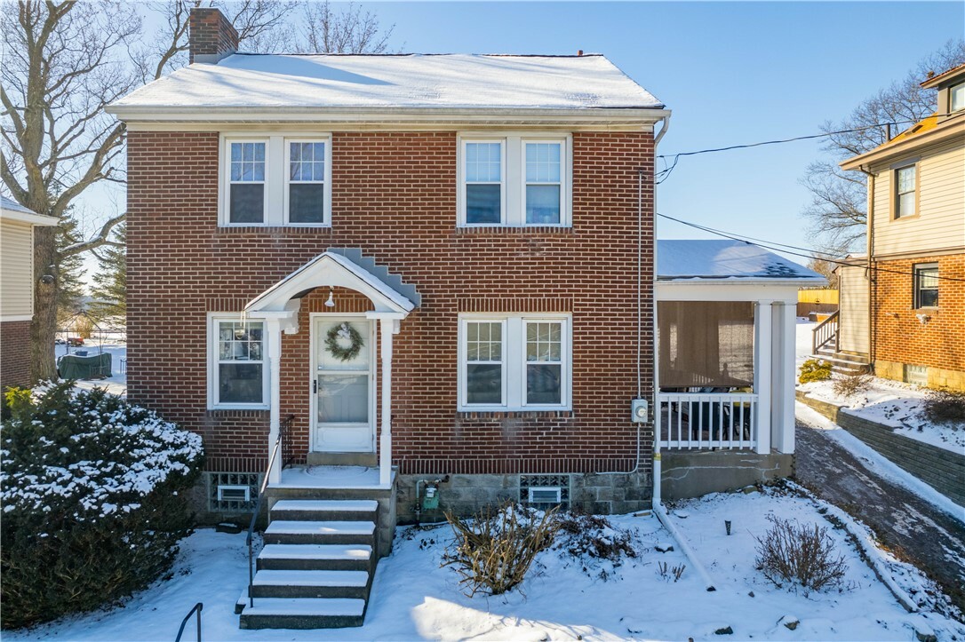 Property Photo:  2484 Craftmont Ave  PA 15205 