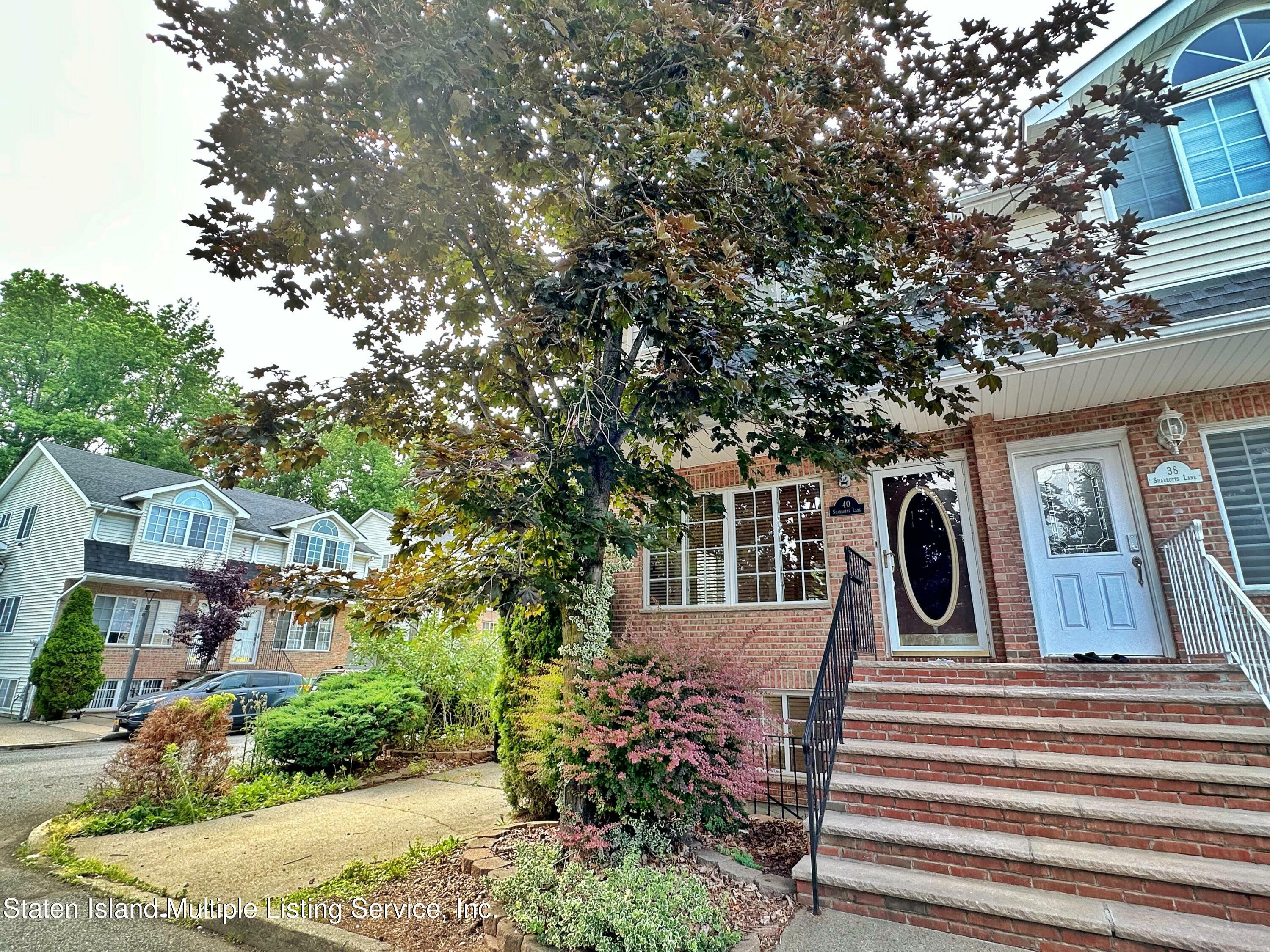 Property Photo:  40 Sharrotts Lane  NY 10309 