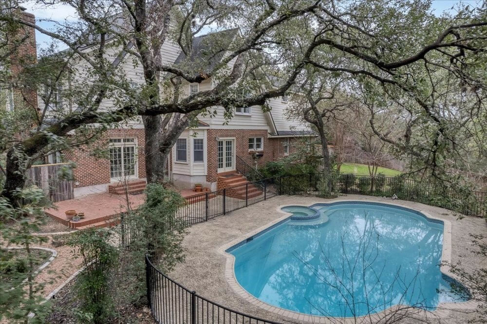 Property Photo:  2603 Buckminster Court  TX 78746 