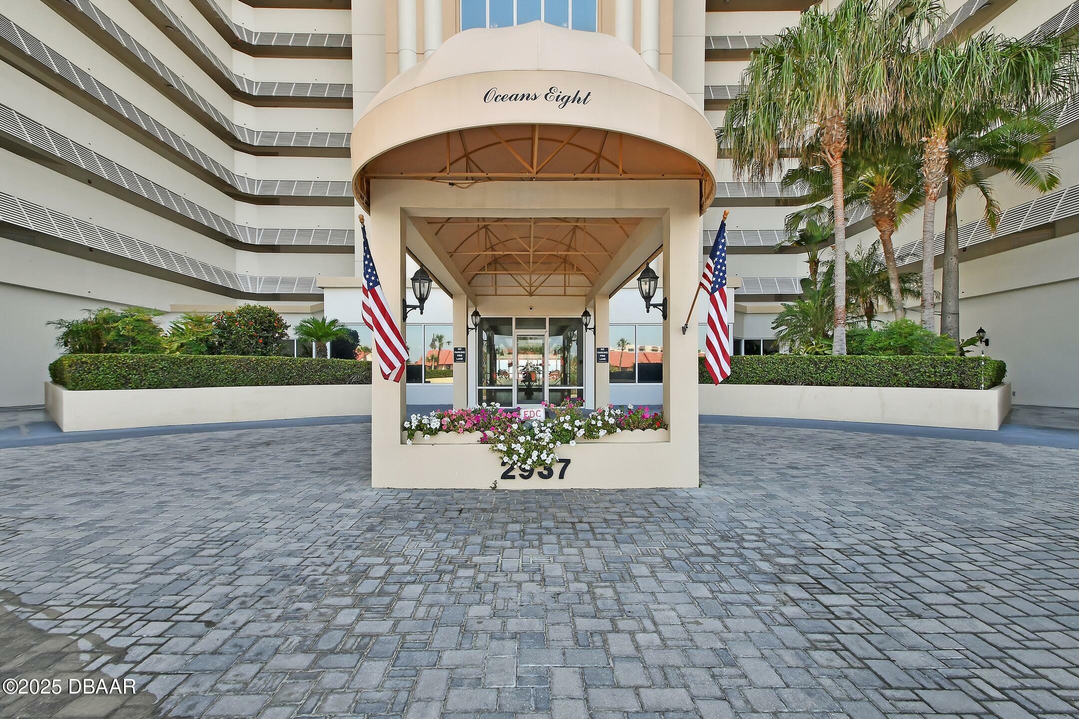 Property Photo: 2937 S Atlantic Avenue FL 32118