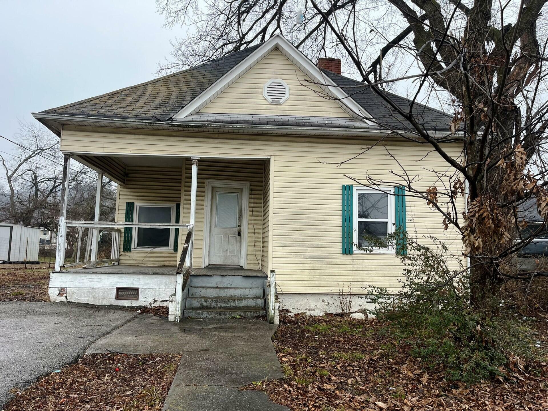 Property Photo:  3902 10th Avenue  TN 37407 