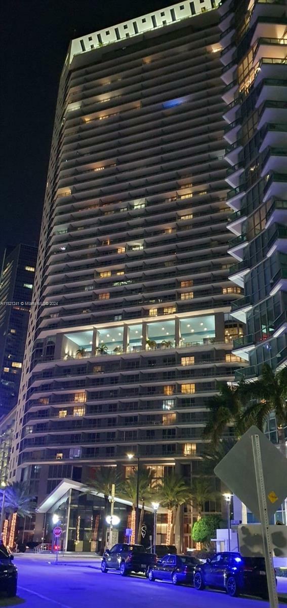 Property Photo:  1300 Brickell Bay Dr 1107  FL 33131 