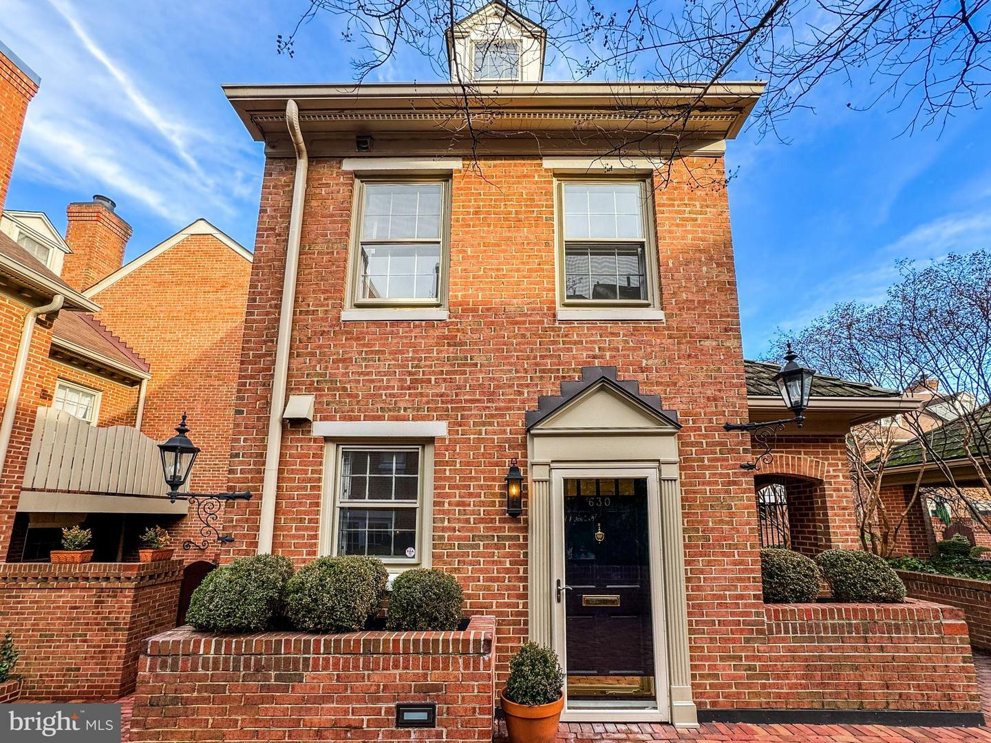 630 S Columbus Street  Alexandria VA 22314 photo