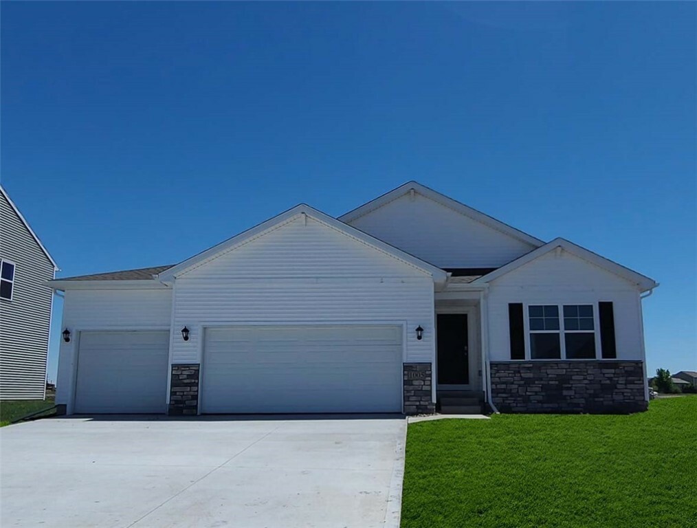 Property Photo:  412 41st Street SW  IA 50009 