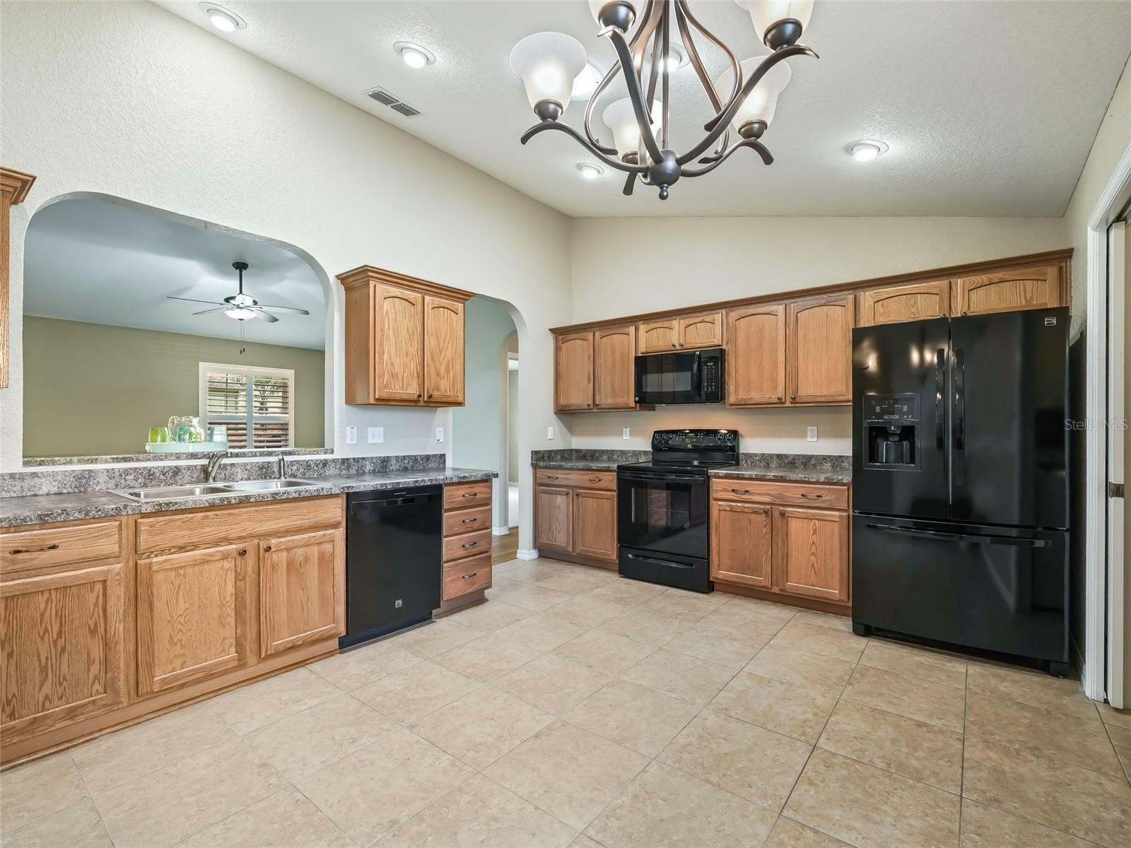 Property Photo: 10926 SE 169th Lane FL 34491