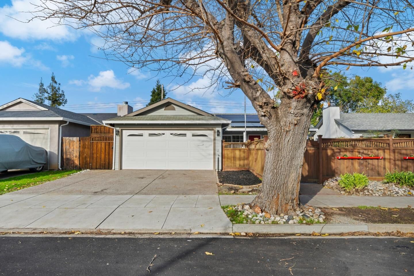 Property Photo:  408 Hiller Street  CA 94002 