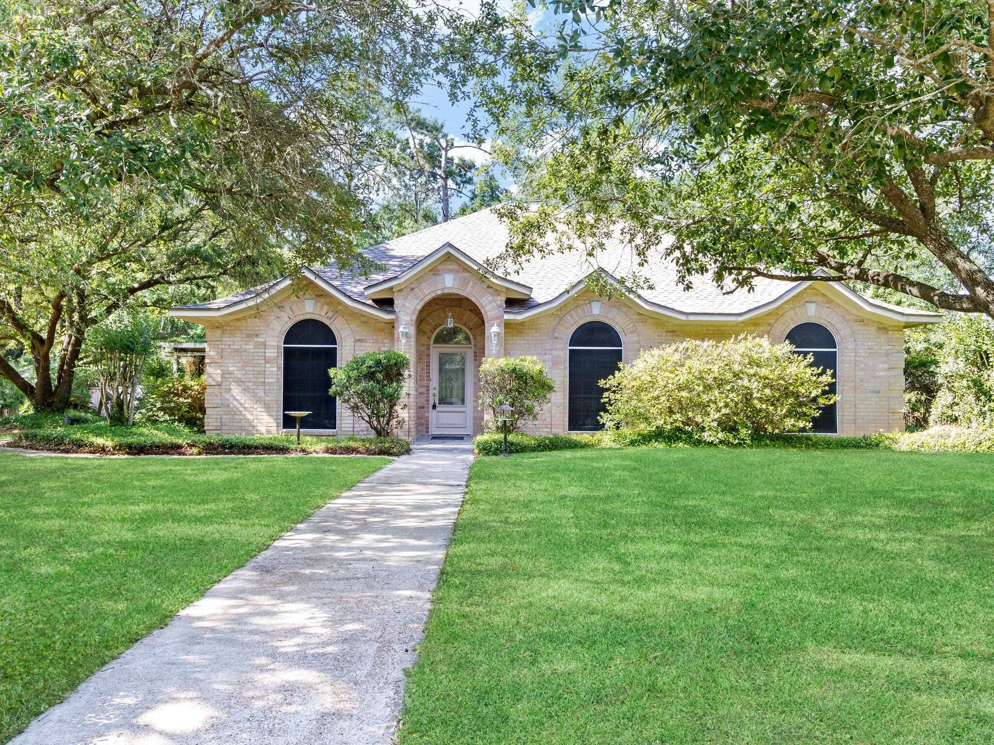 Property Photo:  4704 Frost Place  TX 77630 