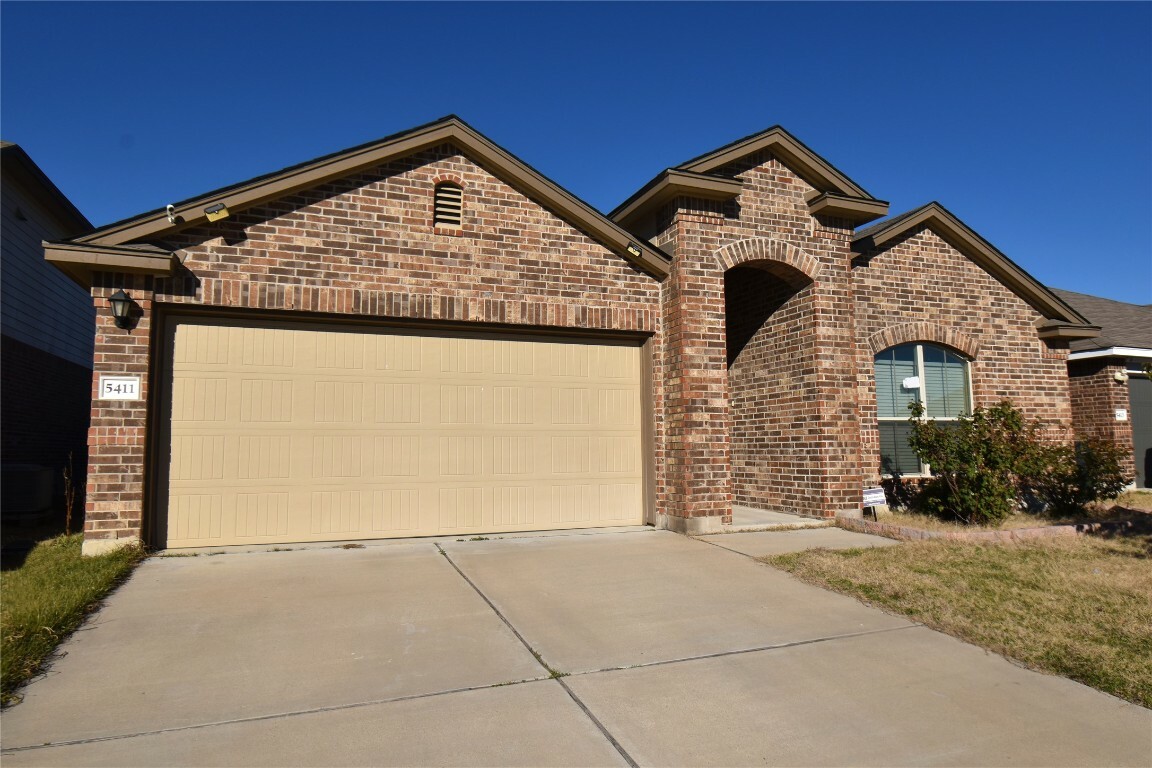 Property Photo:  5411 Waterbank Lane  TX 76543 