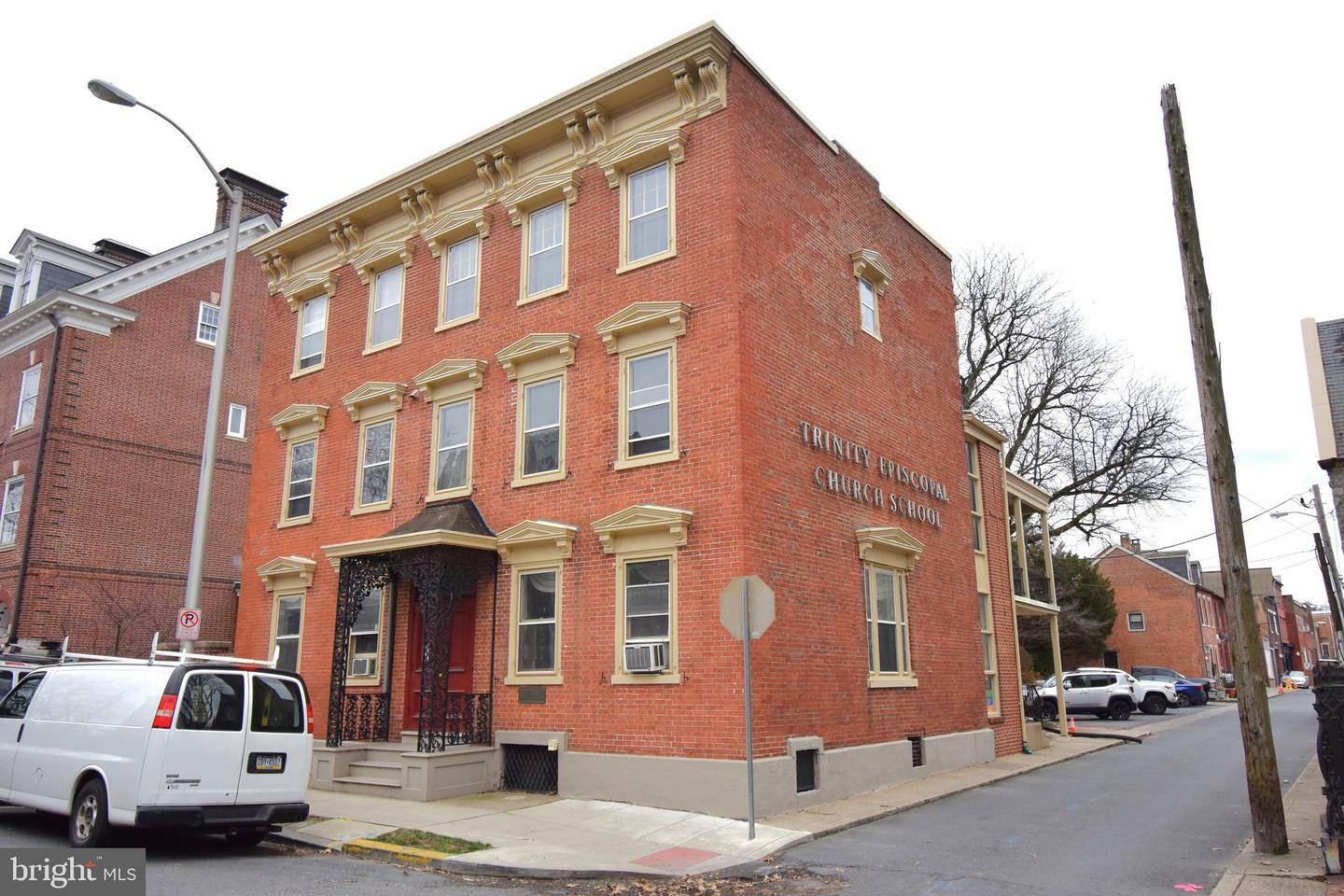 Property Photo:  222 Spring Garden Street  PA 18042 