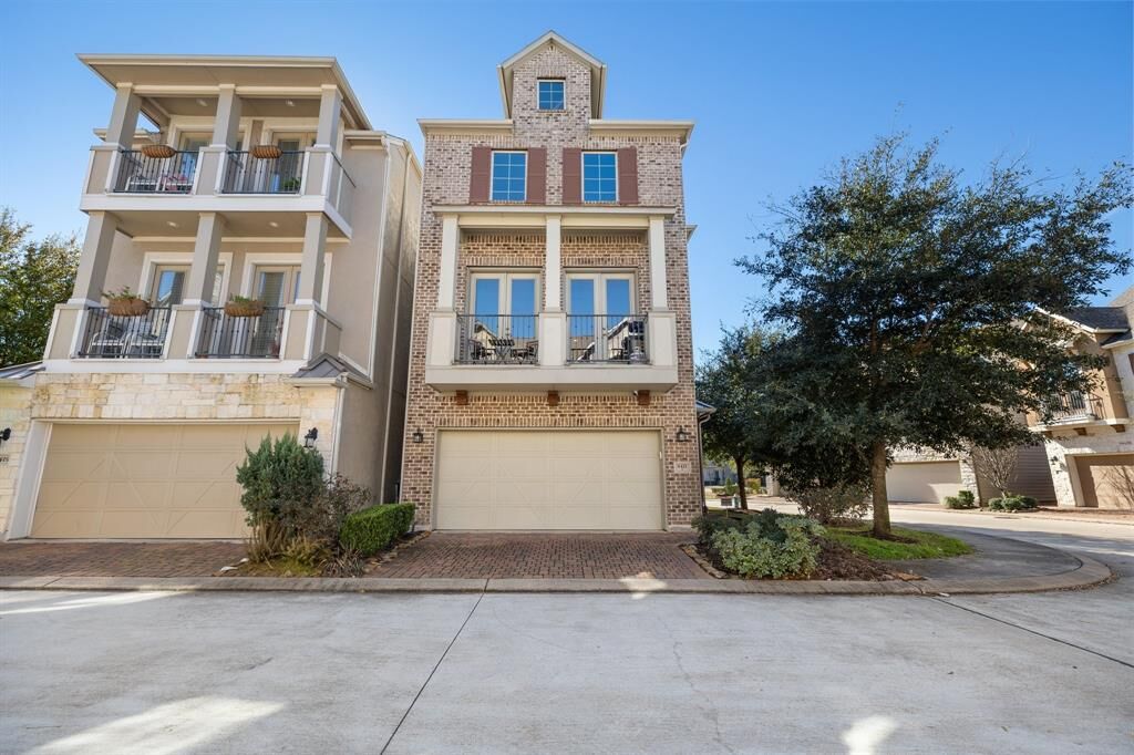 Property Photo:  8421 Oak Leaf Point Drive  TX 77055 