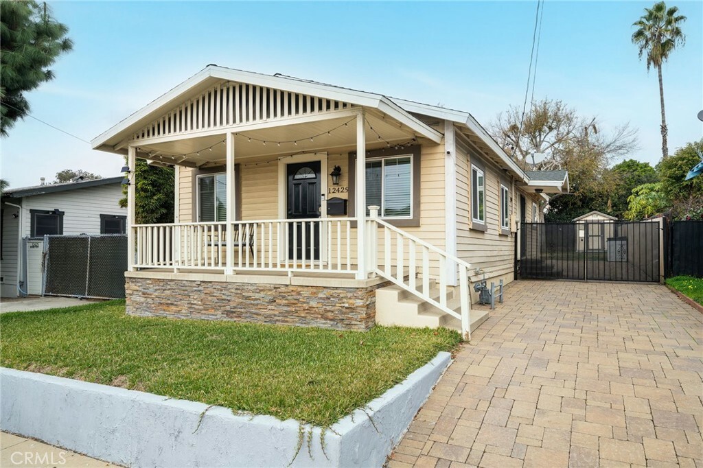 Property Photo:  12429 Beverly Boulevard  CA 90601 