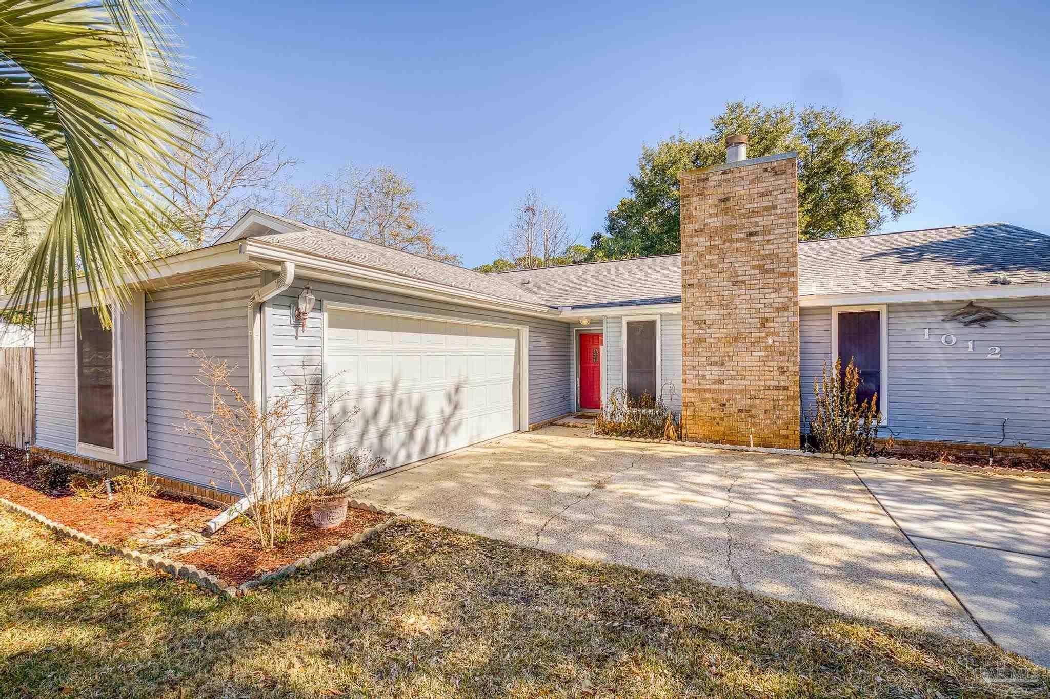 Property Photo: 1012 Coronado Ct FL 32563