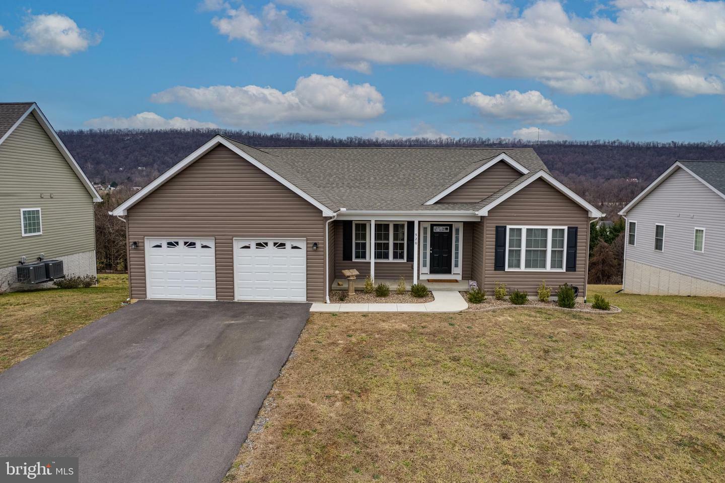 Property Photo:  520 Duckwoods Lane  WV 25403 