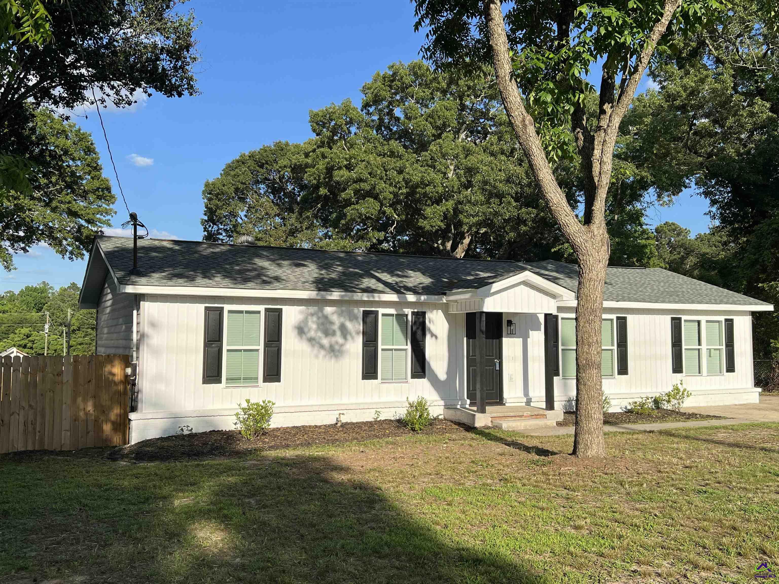 Property Photo: 112 Sherry Lane GA 31088