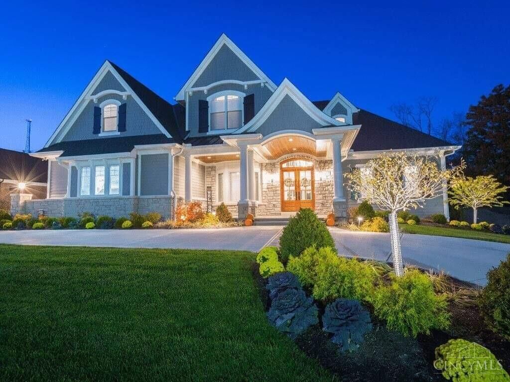 Property Photo:  