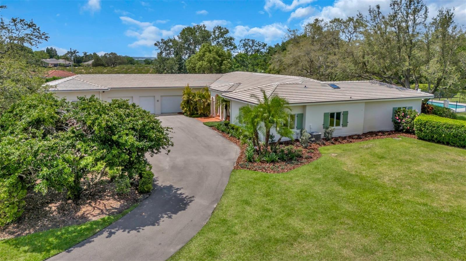 Property Photo: 2300 N Scenic Highway 111 FL 33898