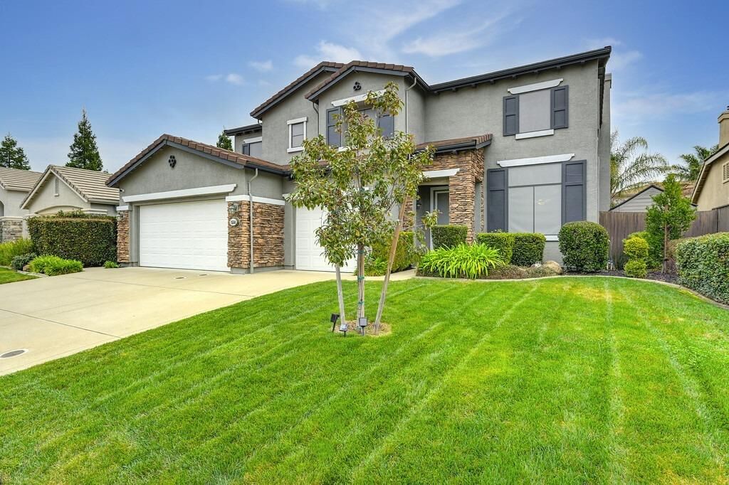 Property Photo: 1504 Grovewood Lane CA 95747