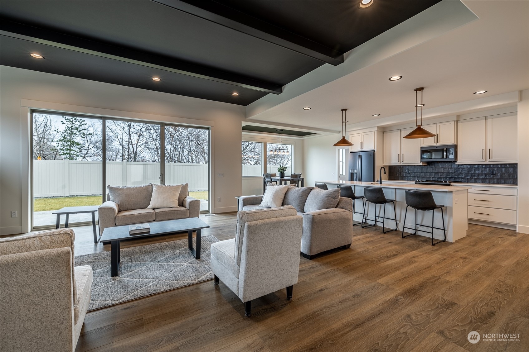 Property Photo: 938 Racine Springs Drive WA 98801