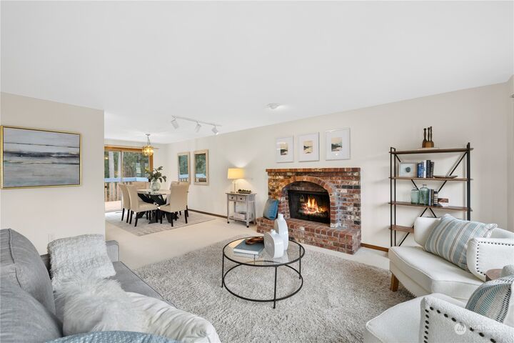 Property Photo: 22305 SE 244th Place WA 98038