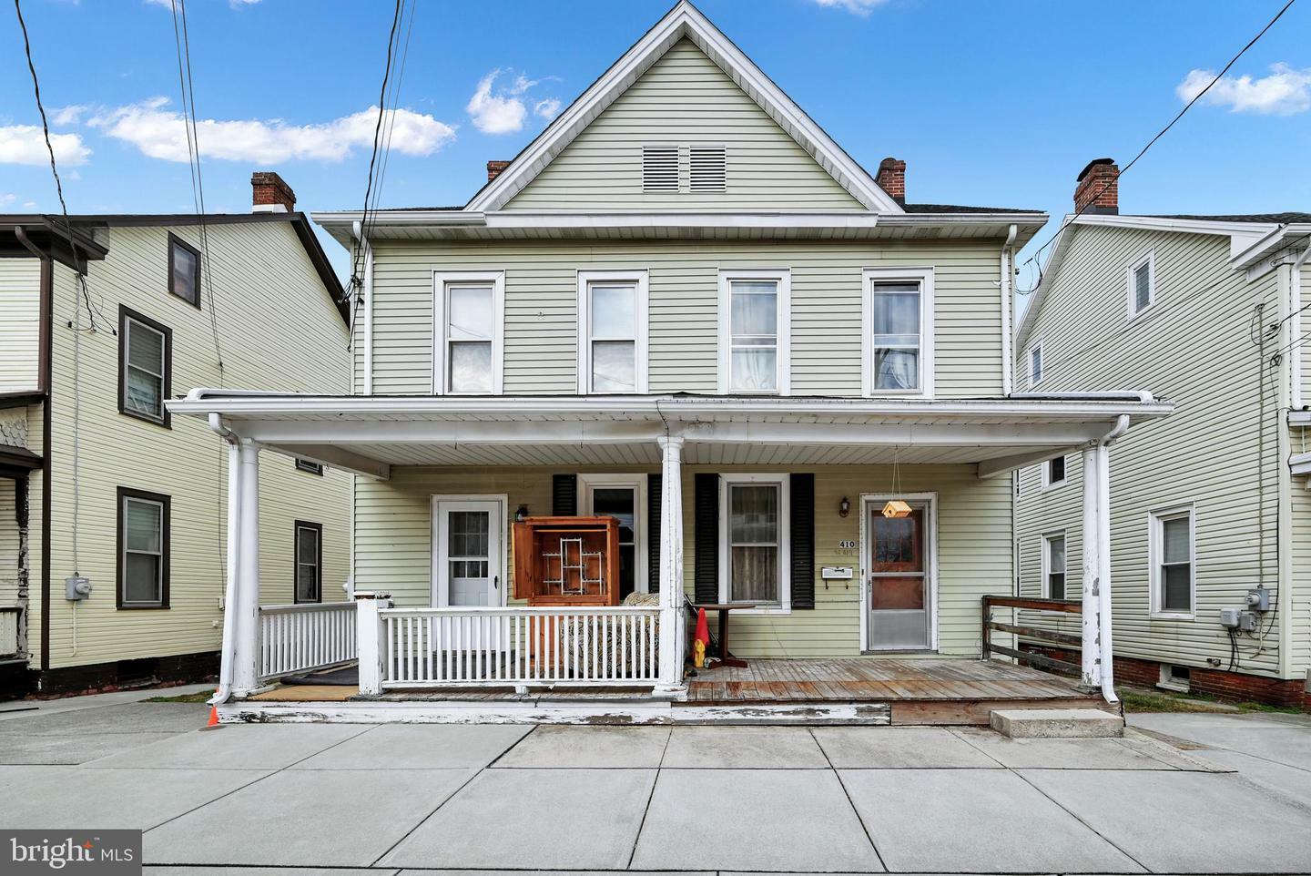 Property Photo:  410 Locust Street  PA 17331 