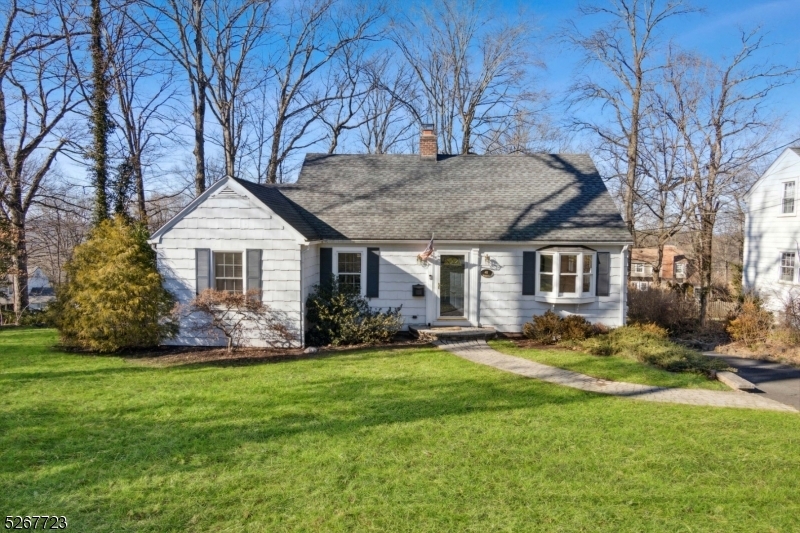 Property Photo:  41 Kendrick Rd  NJ 07901 