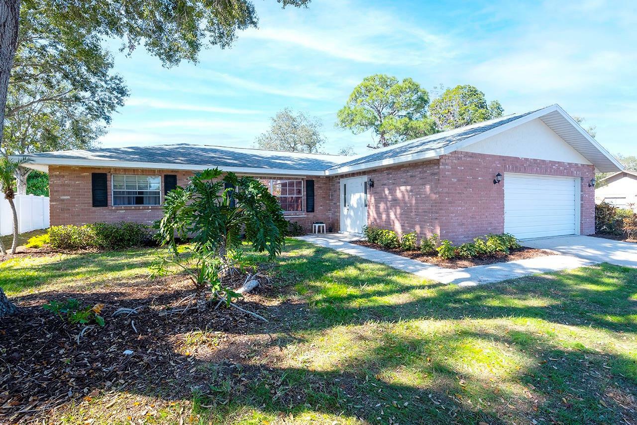 Property Photo:  204 55th Street NW  FL 34209 