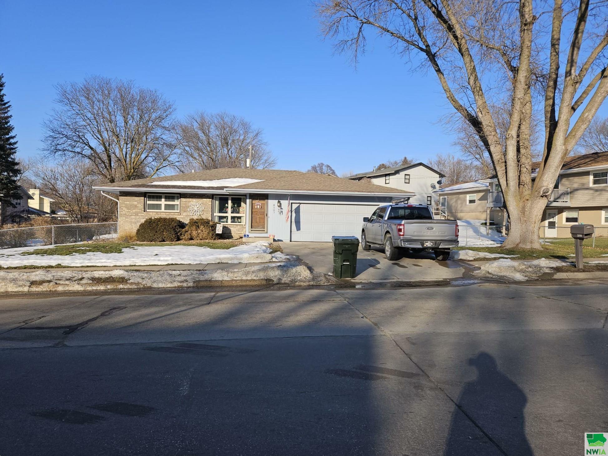 Property Photo:  4507 Lincoln Way  IA 51106 