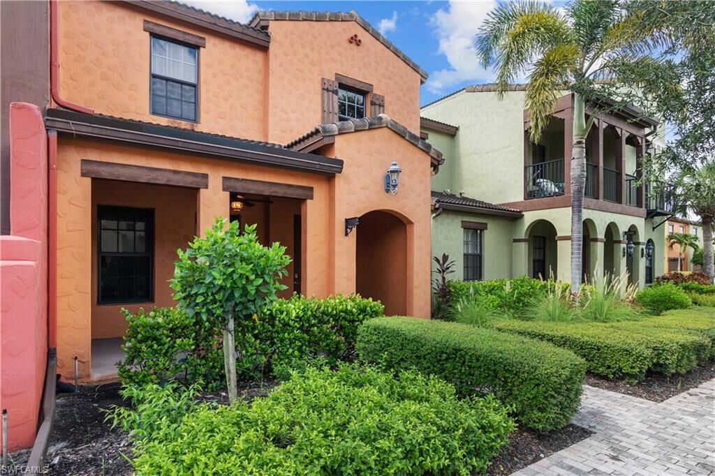 Property Photo:  8752 Javiera Way 8505  FL 33912 