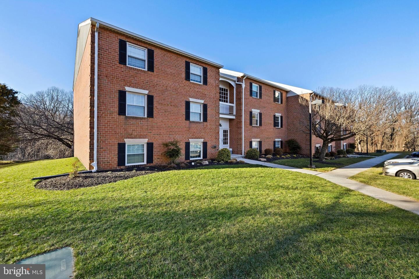 Property Photo:  10 Belmullet Court 302  MD 21093 