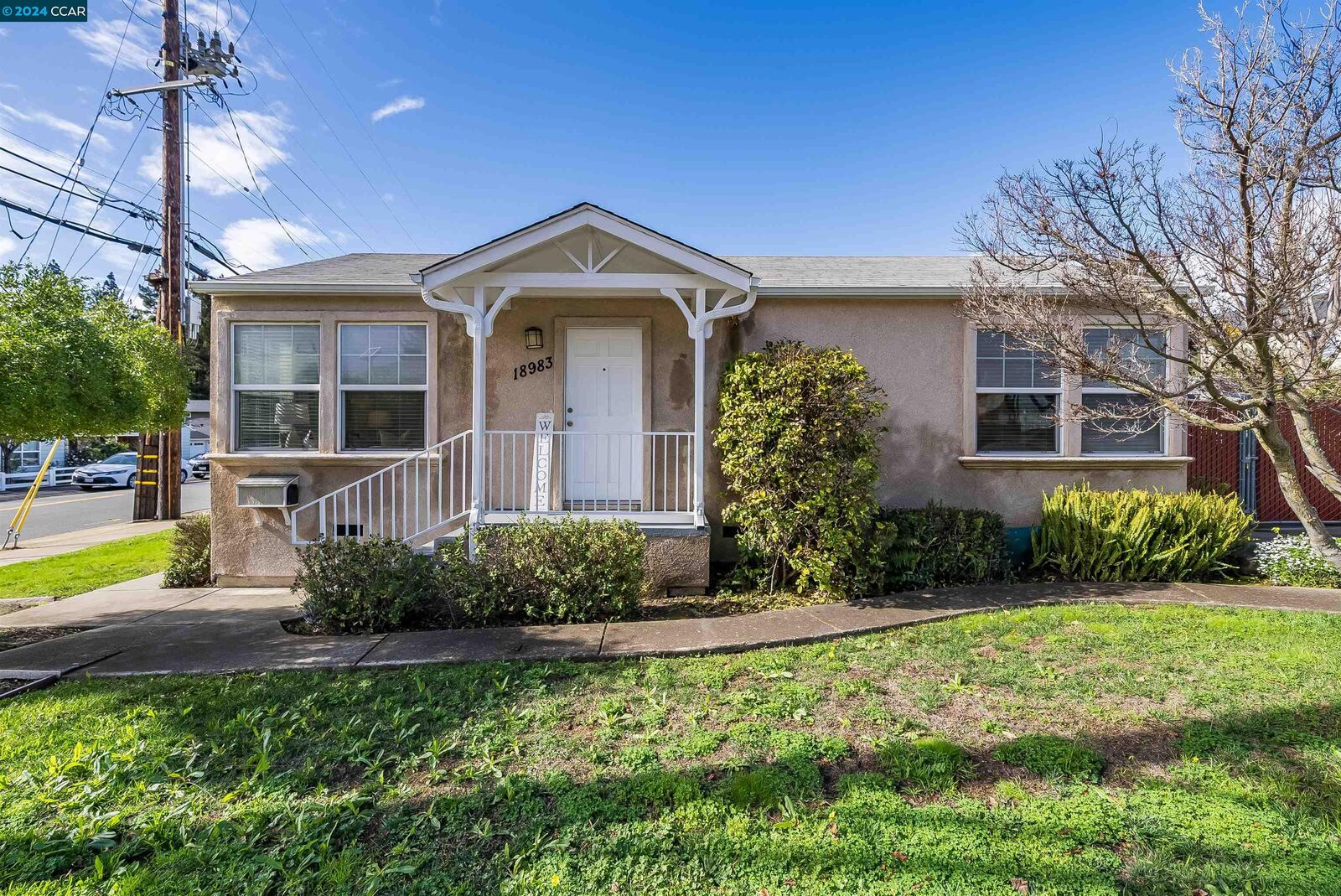 Property Photo:  18983 Lake Chabot Rd  CA 94546 
