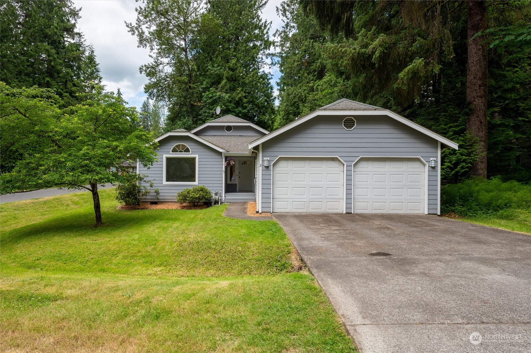 Property Photo:  2 Ravenwood Court  WA 98229 