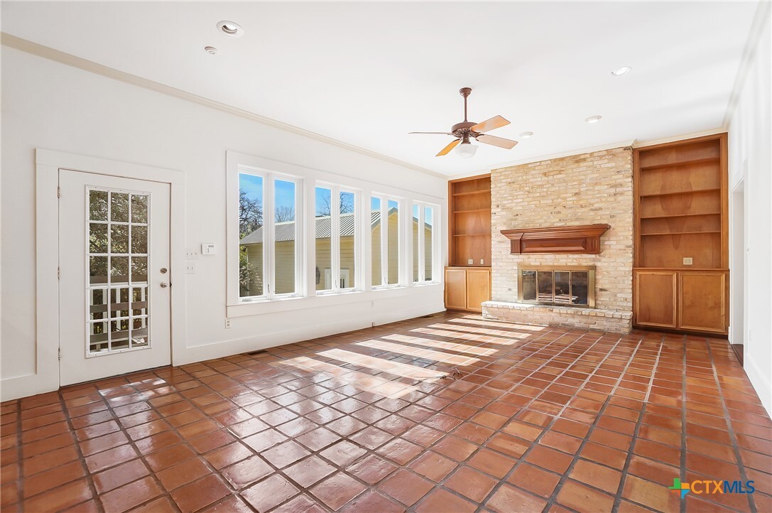 Property Photo: 819 Belvin Street TX 78666