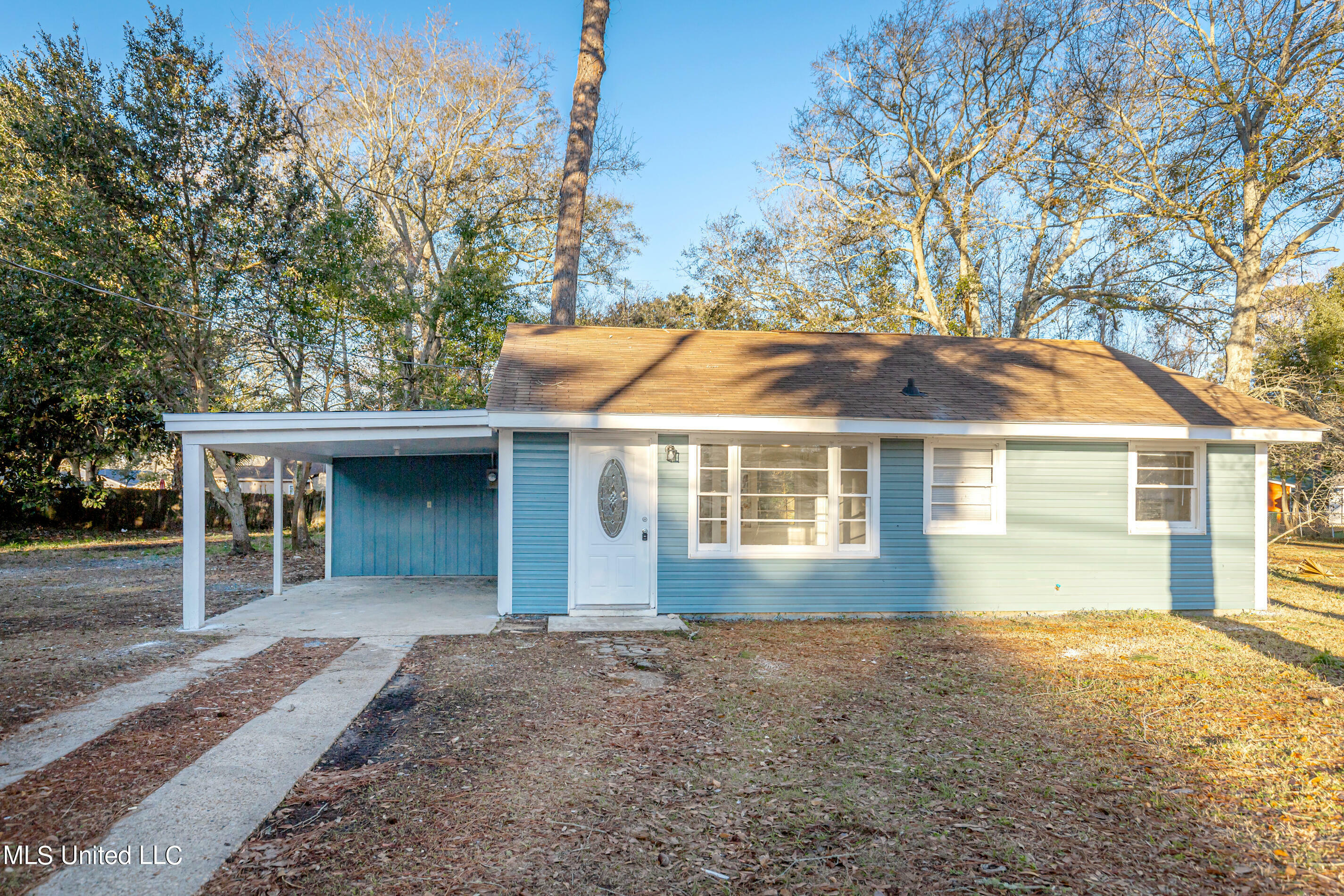 Property Photo:  1207 Belair Street  MS 39567 