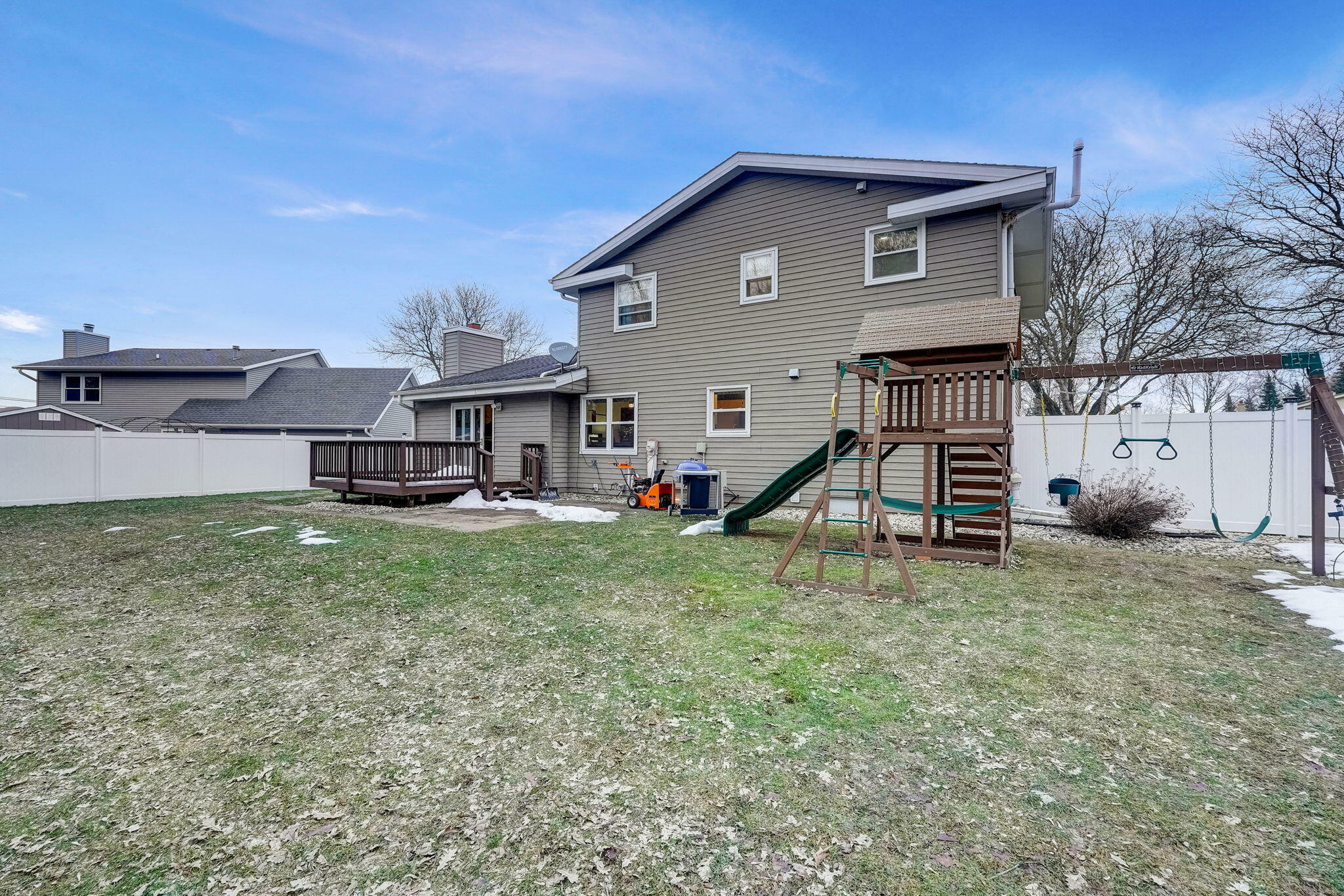 Property Photo:  2908 Sussex Ln  WI 53188 